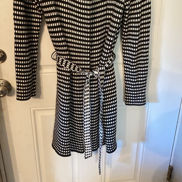 Alison Sheri Black and White Patterned Long Belted Open Front Cardigan - Picture 3 of 12